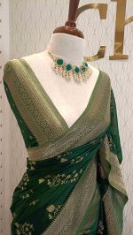 Georgette Banarasi with curved flower bouquet - Image 66