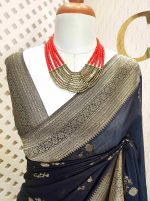 Georgette Banarasi with curved flower bouquet - Image 72