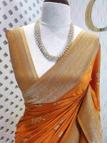 Georgette Banarasi with curved flower bouquet - Image 36