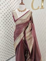 Soft katan with gold clover leaf butta - Image 26