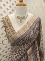 Jute silk with flower embroidery pallu and flower batik body - Image 2