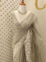 Tissue silk with geometric pattern on border - Image 11