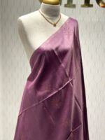 Kanjeevaram with rose gold zari diamand shape design on pallu