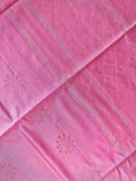 Kanjeevaram with rose gold zari diamand shape design on pallu - Image 8