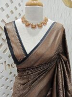 Soft katan with small flower in diamond design - Image 6