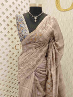 Jute silk with herringbone and running embroidery stitch on border - Image 11