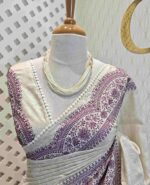 Jute silk with scallop like pattern on boarder - Image 6
