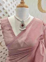 Tissue with raised chain stitch flower motifs - Image 12