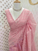 Tissue with lattice embroidery pattern - Image 11