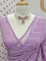 Tissue with lattice embroidery pattern - Image 9