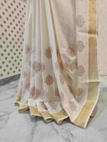 Kerala saree with combination of floral and leafy print motifs - Image 4