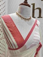 Mul cotton with small flower and stripes on pallu - Image 2