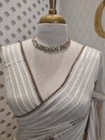 Jute silk with three flowers and leaf embroidery - Image 12
