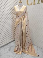 Kerala saree with polka dots and small diamond shape on border - Image 7