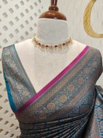 Soft katan silk with 2 end drop flower design and contrast border - Image 12