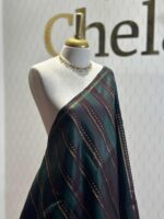 Kanjeevaram with vertical stripes with golden detail and contrast pallu - Image 4