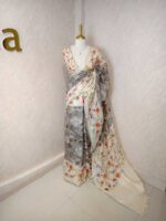 Linen with geometric pattern and floral print on border - Image 13
