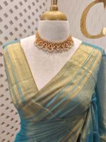 Tissue with stripes pattern on border and pallu - Image 5