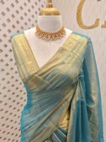 Tissue with stripes pattern on border and pallu - Image 4