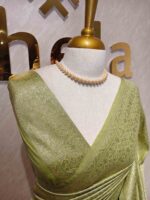 Banarasi with floral and veiny jacquard design - Image 5