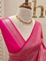 Banarasi with floral jacquard design and diamond shaped border - Image 12