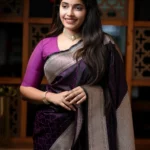 Banarasi with contrast thread work and light golden zari border