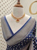 Soft katan with wide border and leafy buttas - Image 5