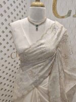 Organza with small 2 hibiscus like flowers, 4leaf motif