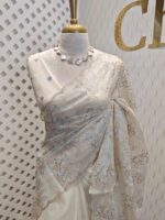 Organza with small 2 hibiscus like flowers, 4leaf motif - Image 10