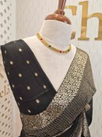 Viscose with bud like motif and wide border with check pattern - Image 6