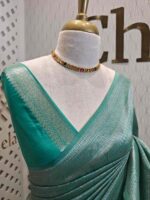 Banarasi with floral jacquard design and diamond shaped border - Image 15