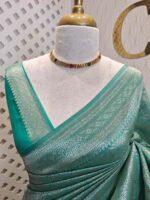 Banarasi with floral jacquard design and diamond shaped border - Image 14