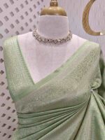Banarasi with small different floral veiny designs - Image 17