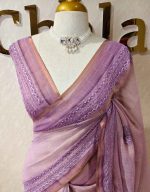 Linen with detailed embroidery works notably french knots on the pallu and the boarder - Image 12