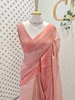 Linen with detailed embroidery works notably french knots on the pallu and the boarder - Image 4
