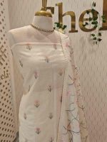 Salwar with swan and bird motify design and floral pattern on body - Image 3
