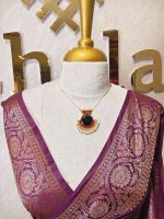 Semi tussar banarasi with detailed floral motifs woven in gold zari - Image 5