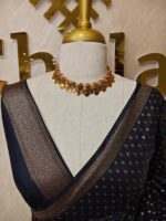 Tissue banarasi with diamond shaped small prints on full body with thin boarder - Image 14