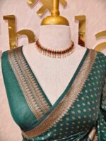 Tissue banarasi with diamond shaped small prints on full body with thin boarder - Image 17