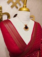 Tissue banarasi with diamond shaped small prints on full body with thin boarder - Image 3