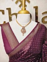 Tissue banarasi with diamond shaped small prints on full body with thin boarder - Image 38