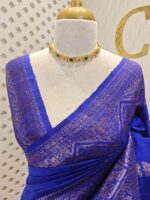 Tussar banarasi with triangle shaped buttas and zigzag pattern on border - Image 2