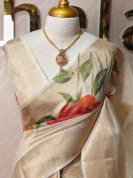 Kerala saree with prints of large blossom like prints on the pallu and body - Image 2