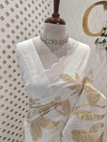 Linen saree with large floral motifs and flowing leafs on the body - Image 2