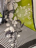 Soft silk with diagonal lines and big floral pattern - Image 9