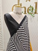 Soft silk with diagonal lines and big floral pattern - Image 2
