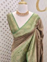 Tussar banarasi with flower buttas and contrast blouse and border - Image 4