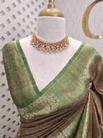 Tussar banarasi with flower buttas and contrast blouse and border - Image 5