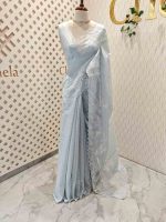 Net kota with grid  pattern on the body along with flower inside the scalloped boarder - Image 3