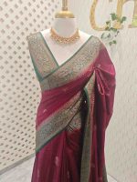 Semi Tussar Banarasi with flower buttas on the body and contrast intertwined floral border - Image 4